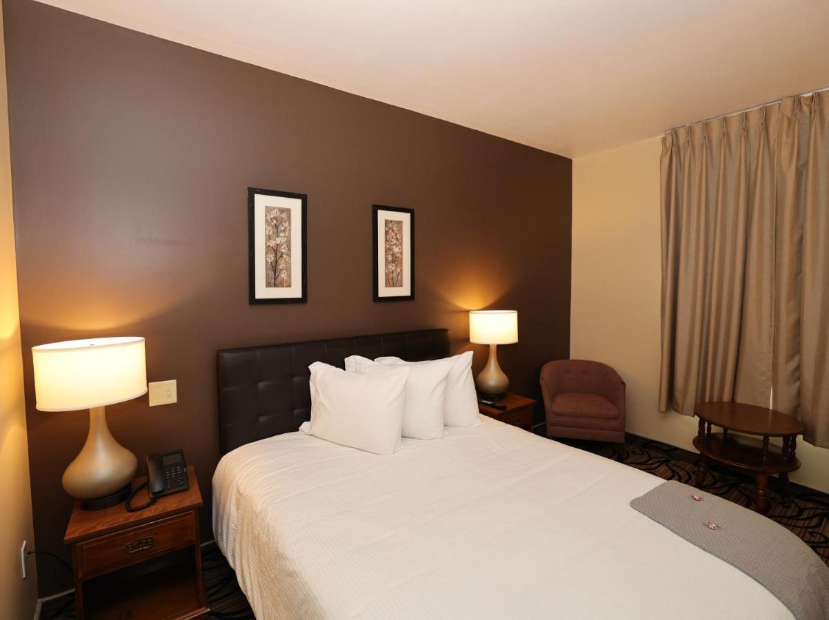 The Northeastland Hotel Presque Isle Exterior photo